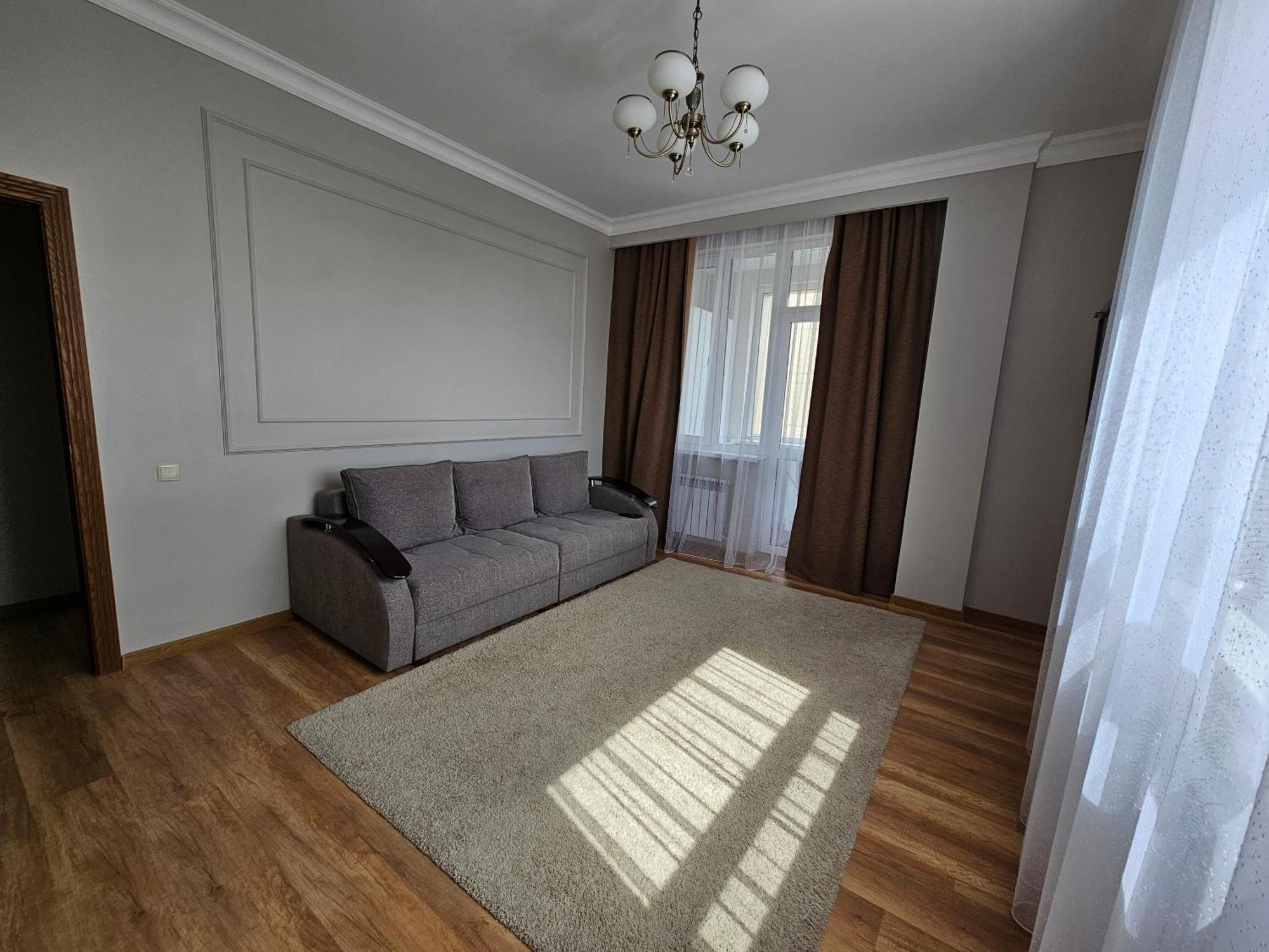 Ernaz Plus Apartments-Expo-Boulevard Astana Bagian luar foto